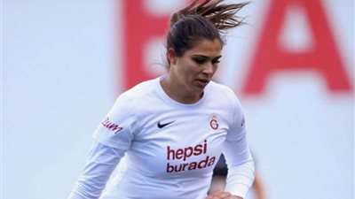 لاعبة منتخب مصر تقود جالطا سراي للفوز بالدوري التركي