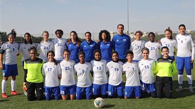 أمريكية تنضم إلى فريق الكرة النسائية بأبوظبي تحت قيادة سارة حسين