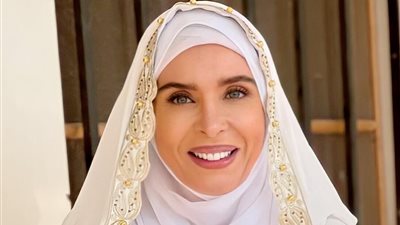 بعد ارتدائها الحجاب.. إصابة الفنانة دينا بفيروس كورونا
