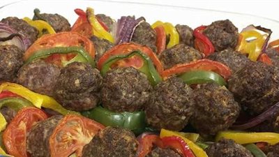 في 45 دقيقة.. طريقة عمل صينية كفتة اللحمة بالفرن