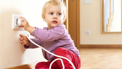 بعد وفاة الطفل ريان.. نصائح للأمهات لحماية الأبناء من الحوادث