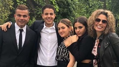 بدأت كـ«ستايلست» وتزوجت من فنان عالمي.. من هي زينة عاشور؟