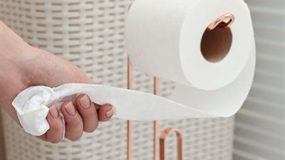 4 مخاطر تجبرك على عدم استخدام ورق التواليت في الحمام