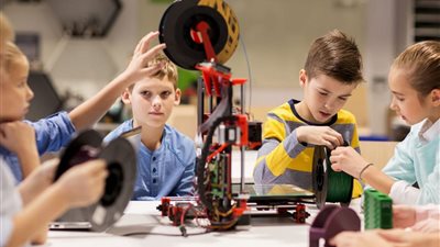 «لو ابنك معندوش صحاب».. علّمي طفلك هذه المهارات لتكوين صداقات