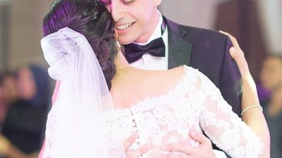 في عيد الحب.. «المضرب والكرة» شاهدان على أعظم قصص الرومانسية