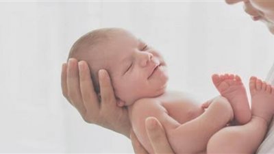 أم لأول مرة.. أفضل أوضاع الرضاعة الطبيعية لتجنب الالتهابات