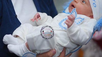 «مريم فهيم».. مبدعة فن تطريز ملابس حديثي الولادة وديكور المناسبات