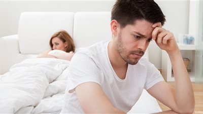 بحس إن جوزي مش مبسوط بالعلاقة الحميمة.. الأسباب وطرق العلاج