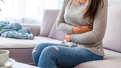 تُسبب قرحة المعدة والإسهال.. احذري تناول المُسكنات أثناء الدورة الشهرية