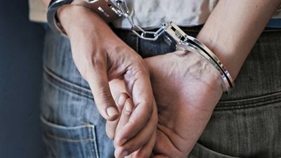 تفاصيل واقعة اعتداء مهتز نفسيًا على سيدتين بإحدى محطات مترو الأنفاق