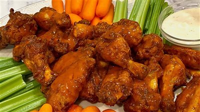 مقادير وطريقة عمل بافلو الدجاج في البيت.. «ولادك هيكلوها في دقايق»