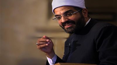 أمين الفتوى يكشف الحكم الشرعي لجملة «كل طفل بيجي برزقه»| فيديو