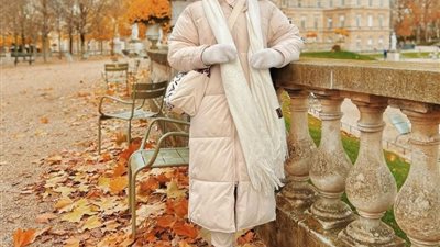 موضة شتاء 2022.. أفضل طرق ارتداء الجاكيت المنفوخ «البامب»| صور