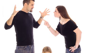 «زوجة طماعة».. خلعت زوجها لعدم قدرته على إلحاق طفلتها بمدرسة دولية