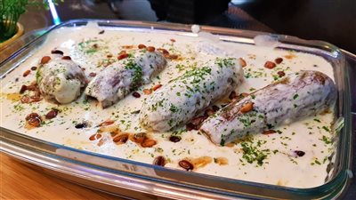 طريقة تحضير شيخ المحشي في البيت.. «كوسة باللبن»