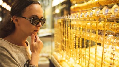 انخفاض شديد لسعر الذهب اليوم الثلاثاء.. عيار 21 يهبط لـ 847 جنيهًا للجرام