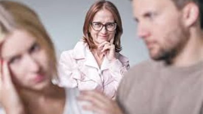 إيمان أمام المحكمة: زوجي «ابن أمه» حول حياتي لجحيم