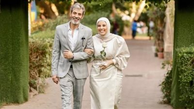 «نشرة أهل الفن».. إصابة لوسي.. وجدل زواج ابنة محمد سليمان.. وضجة «أبو العروسة»
