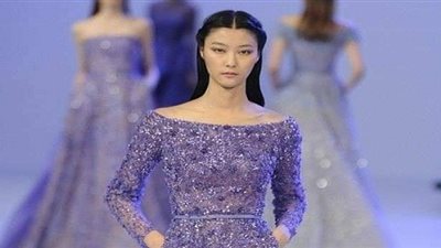 «من وحي زهور اللافندر».. أجمل فساتين السهرة بتوقيع إيلي صعب 