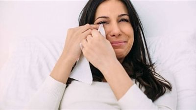 لماذا تبكي الأمهات في عيد الأم؟.. طبيبة نفسية تجيب