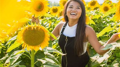 في يوم السعادة العالمي| كيف تحصلين على السعادة في حياتك بخمس خطوات؟