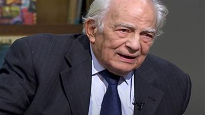 المحكمة تنصف رشوان توفيق لثاني مرة.. وترفض دعوى ابنته ضد والدها بسبب بيع فيلا فى أكتوبر