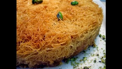 حلو أول يوم رمضان 2022.. طريقة عمل الكنافة المصرية بالتفصيل زي المحلات