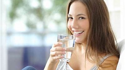 «آلام الظهر».. 7 أضرار غير متوقعة لعدم شرب المياه 