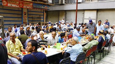 رمضان 2022.. هل يجوز إخراج الزكاة في «موائد الرحمن»؟.. «الإفتاء» تُجيب