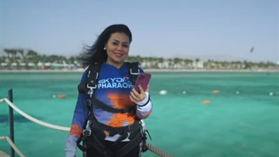 «في نجوم السماء» رانيا يوسف تُحلق في سماء شرم الشيخ| فيديو 