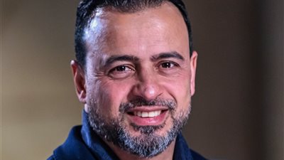 «مصطفى حسني» يتحدث عن صفات الشخص المُنقذ في الحلقة الثالثة من «القناع» .. فيديو