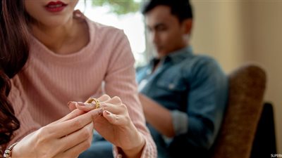 مأساة «راندا».. ضبطته في أحضان فتاة ليل فقررت الانتقام منه بهذه الطريقة 