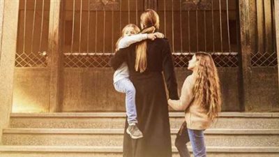 «نيللي كريم» تفتح النار على ضرب الزوجة وتعليقها بالطلاق والدين يقول كلمته 