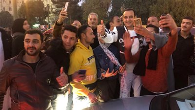 أسرار «كلام من دهب» وأحلام البسطاء.. جهز 15 ألف عروسة وأغاث ضحايا الزلزال| فيديو