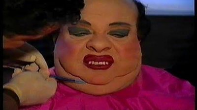 «كشكشها متعرضهاش».. حكاية زكية زكريا رائد المقالب في مصر| فيديو جراف