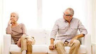 سيدة تبلغ من العمر 70 عامًا تطلب الخلع والسبب «مشوفتش معاه لحظة واحدة رومانسية»