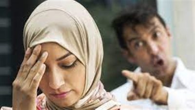 «قليل الأصل» صورها عارية ورفع عليها قضية زنا لأنها طلبت الطلاق!