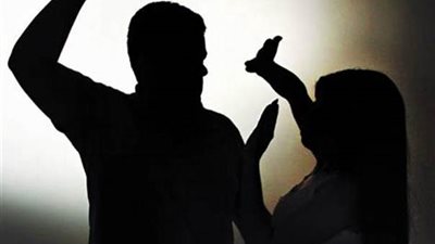 سيدة تشكو:«أخو جوزي بيضربني أدامه ولا بيعمل حاجة أتصرف إزاي؟!» وتعليقات النساء: «ربنا هيحاسبك»