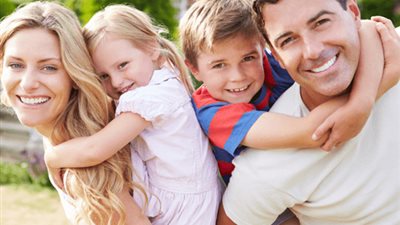 «طفلين ولا ثلاثة!».. امرأة تتساءل عن أفضل عدد للإنجاب على 