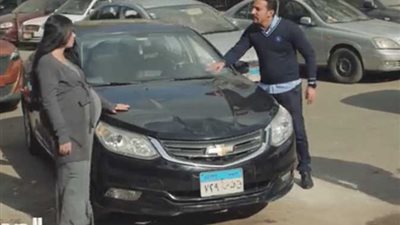 «همسح بكرامتك الأرض».. ضرب رجل يُهين زوجته الحامل في الشارع| فيديو