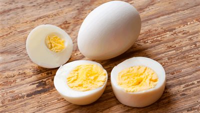 متى يمكن للرضع تناول البيض؟.. موقع أسترالي يجيب