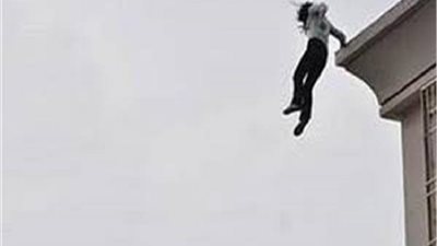 بسبب المذاكرة والاكتئاب.. فتاة تتخلص من حياتها قفزا من الطابق السابع بالدقي