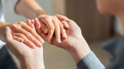 «التقدير حلو».. كيف تكافئ زوجتك بعد مجهودها طوال شهر رمضان؟