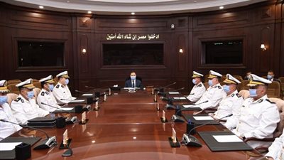 وزير الداخلية يجتمع بمساعديه لمتابعة إجراءات تأمين احتفالات عيد الفطر