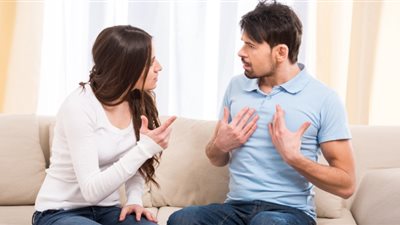 زوجتي عايزاني أعملها وديعة.. والسيدات ينصحن: «اتجوز عليها»