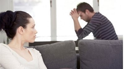 فوزية: زوجي المحامي مريض بداء الشك.. واتهمني مع ابن البقال