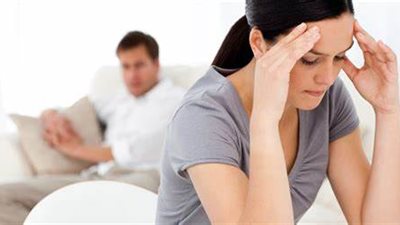 «بضّرب أنا وولادي في بيت العيلة وجوزي مبياخدش حقي!» والتعليقات: «انفدي بجلدك»