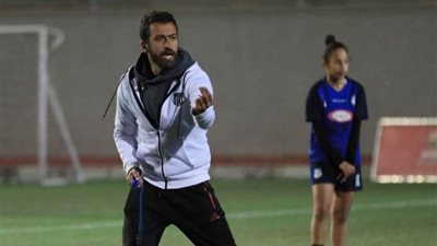 اتحاد الكرة يعاقب مدرب منتخب الكرة النسائية لهذا السبب!
