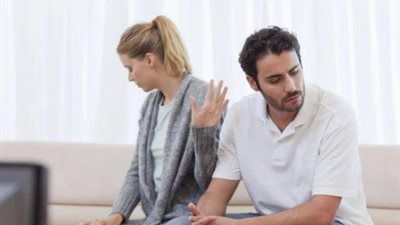 الزوجة الصغيرة أمام محكمة الأسرة: مكالمة زميلتي سبب طلاقي من «الشكاك»