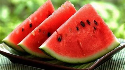 سيدة تسأل: «أشيل بذر البطيخ لجوزي؟» والتعليقات: «المرارة مش ناقصة»